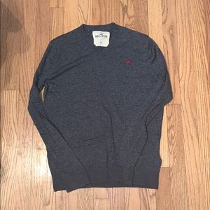 Hollister V neck sweater